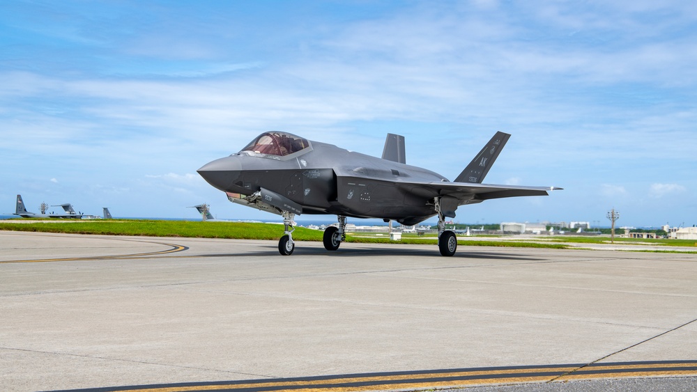 USAF F-35As demonstrate endurance and reach during Northern Edge