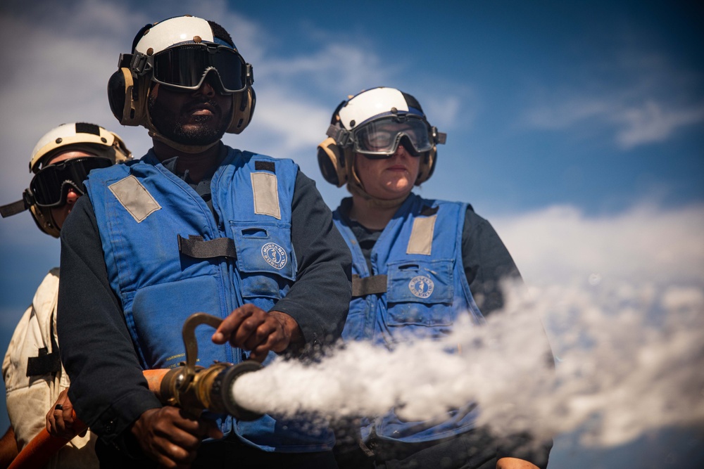 USS Carney (DDG 64) Conducts Crash and Salvage Drill