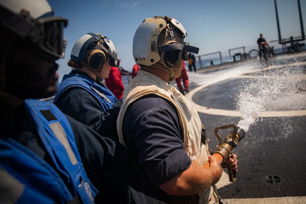 USS Carney (DDG 64) Conducts Crash and Salvage Drill