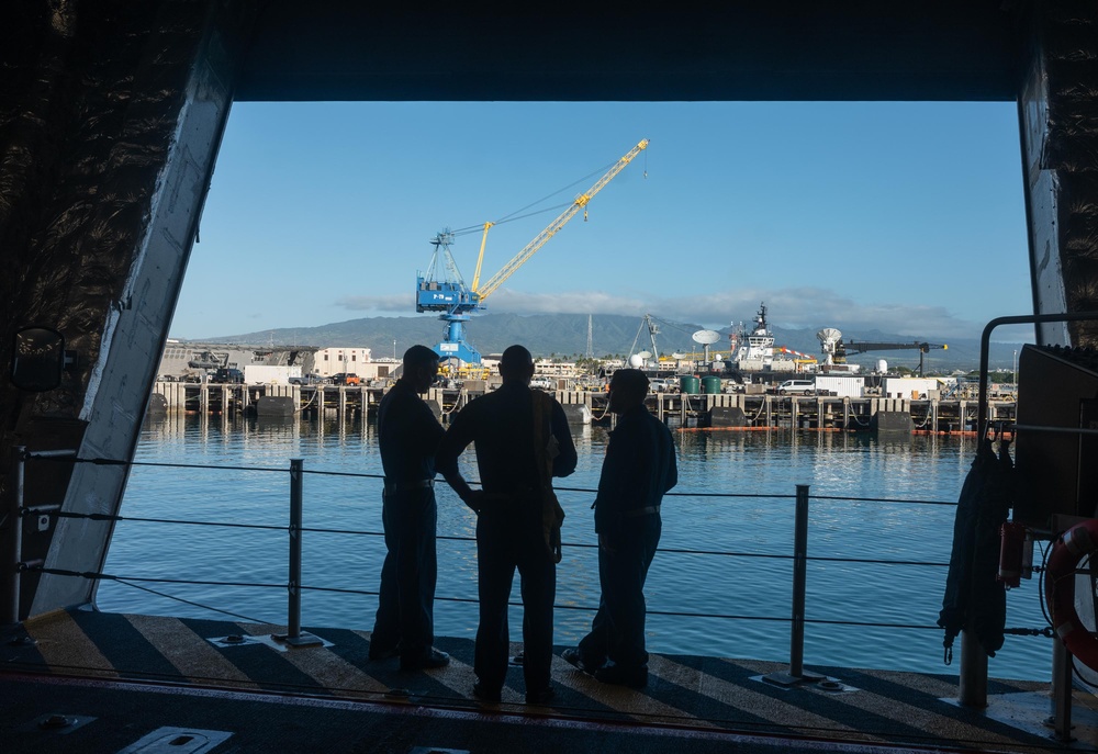 USS Canberra (LCS 30) Visits Joint Base Pearl Harbor-Hickam