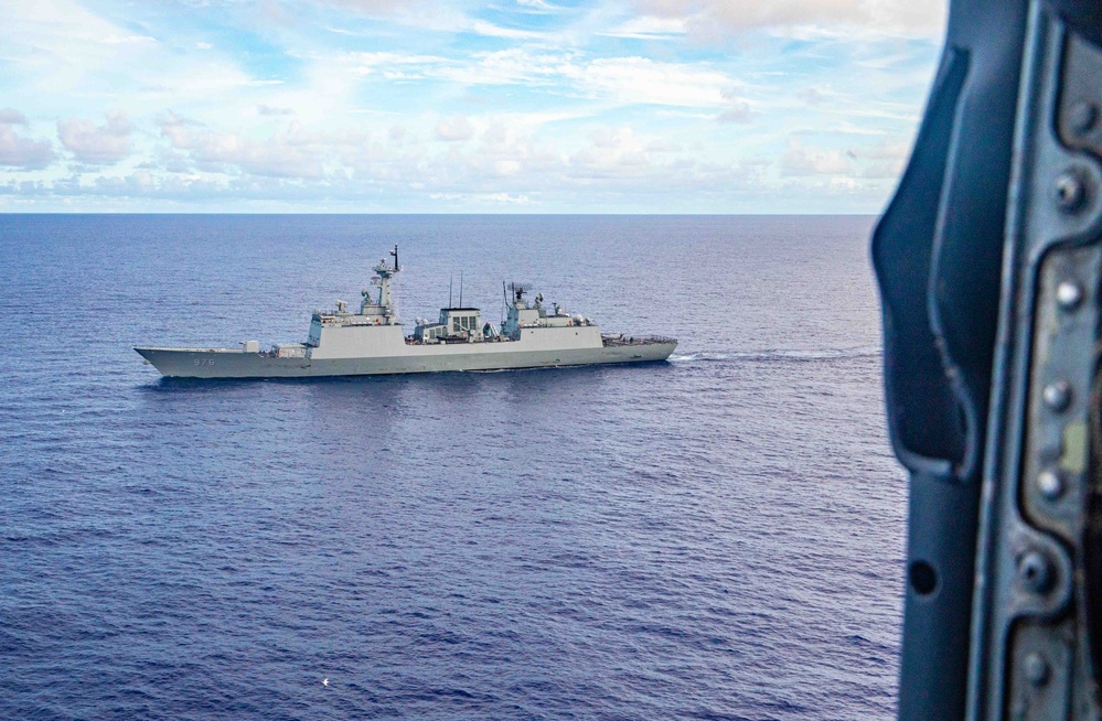 USS Howard (DDG 83) Pacific Vanguard Photoex