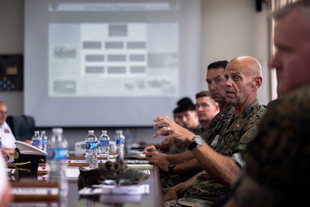 Royal Netherlands Navy leadership visits 3d Marine Littoral Regiment