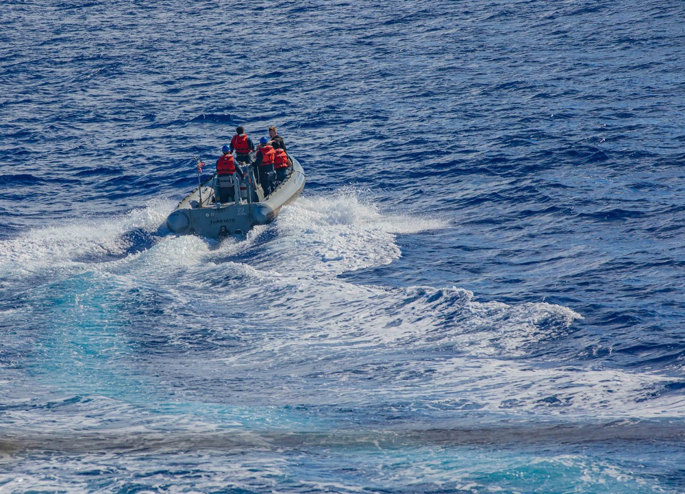 USS Howard (DDG 83) Search and Rescue Training