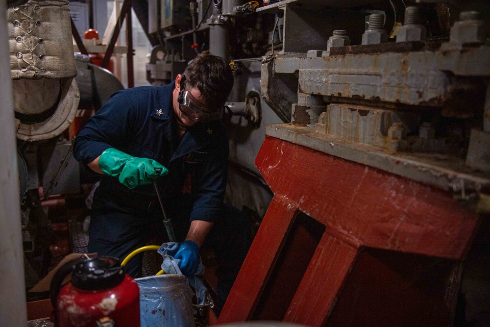 USS Laboon (DGG 58) Conducts Routine Operations During COMPTUEX