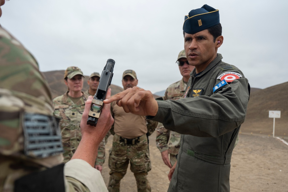 Resolute Sentinel Leadership Receive Special Forces Demonstration