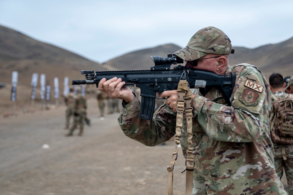 Resolute Sentinel Leadership Receive Special Forces Demonstration