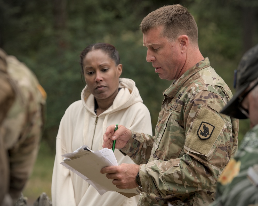 Washington National Guard Soldiers with the 56th Theater Information Group Conduct Training