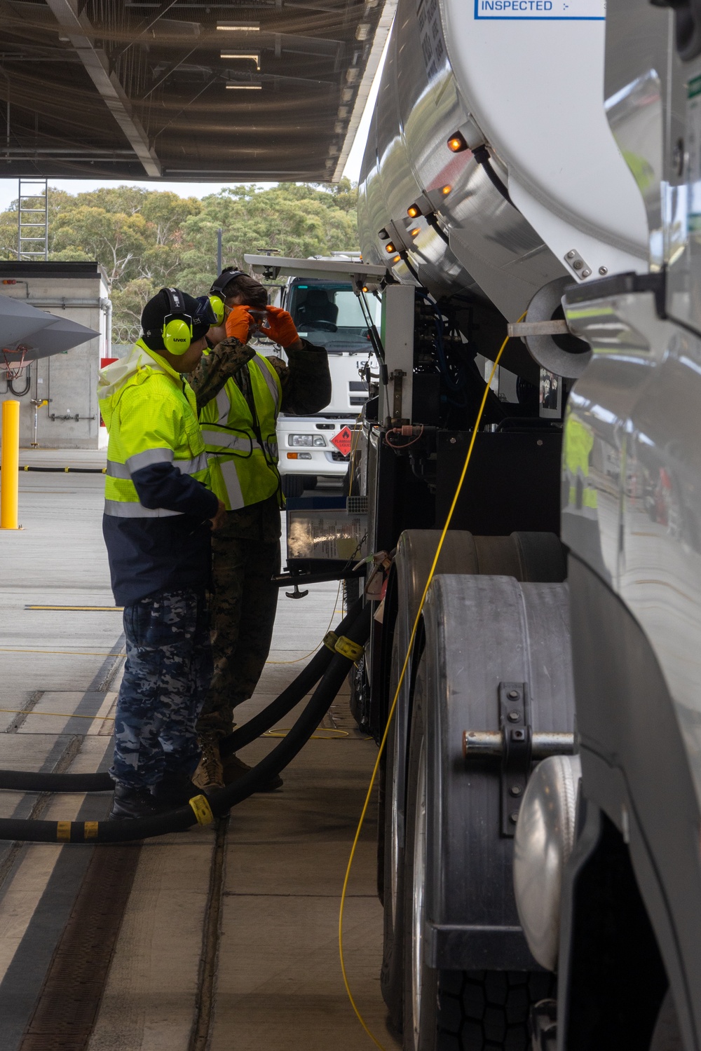 U.S. Marines and Australian Airmen Refuel F-35s Together 