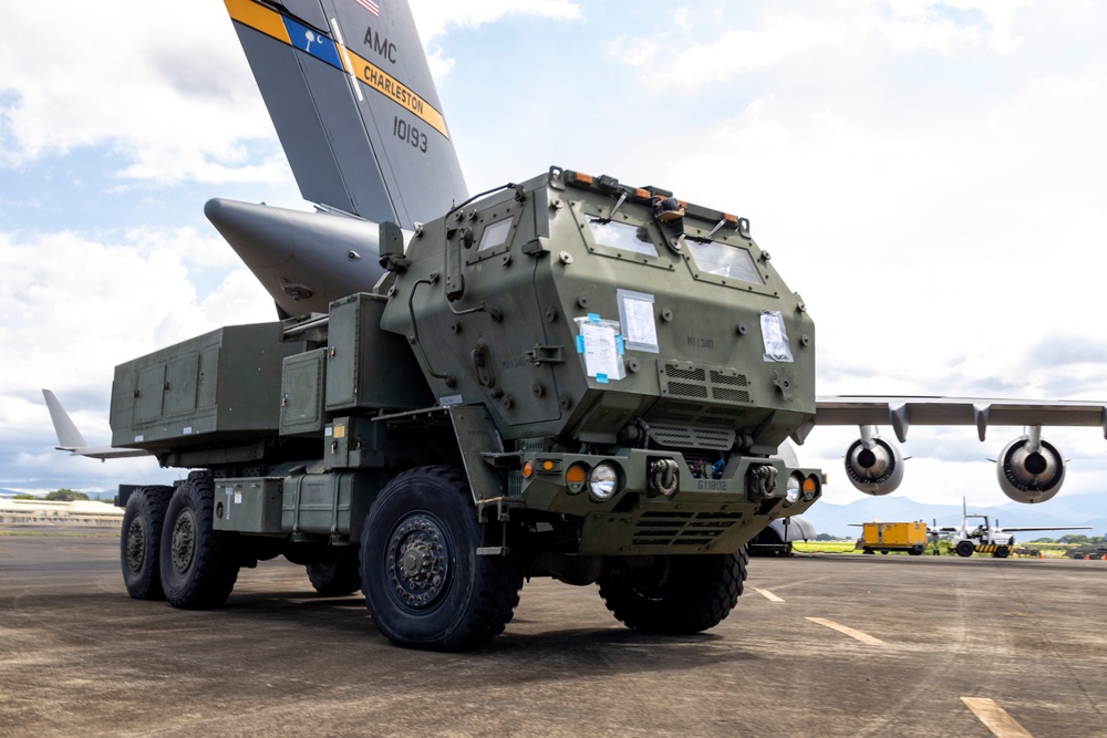 HIMARS: The Deployable Artillery Powerhouse Arrives