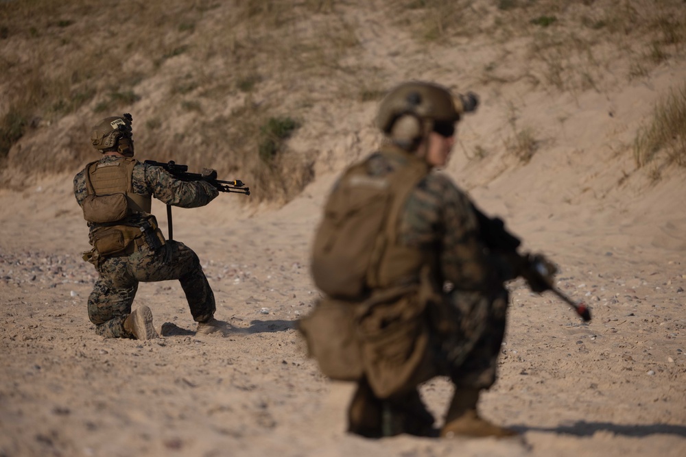 2/6 Golf Company Conducts Amphibious Raids