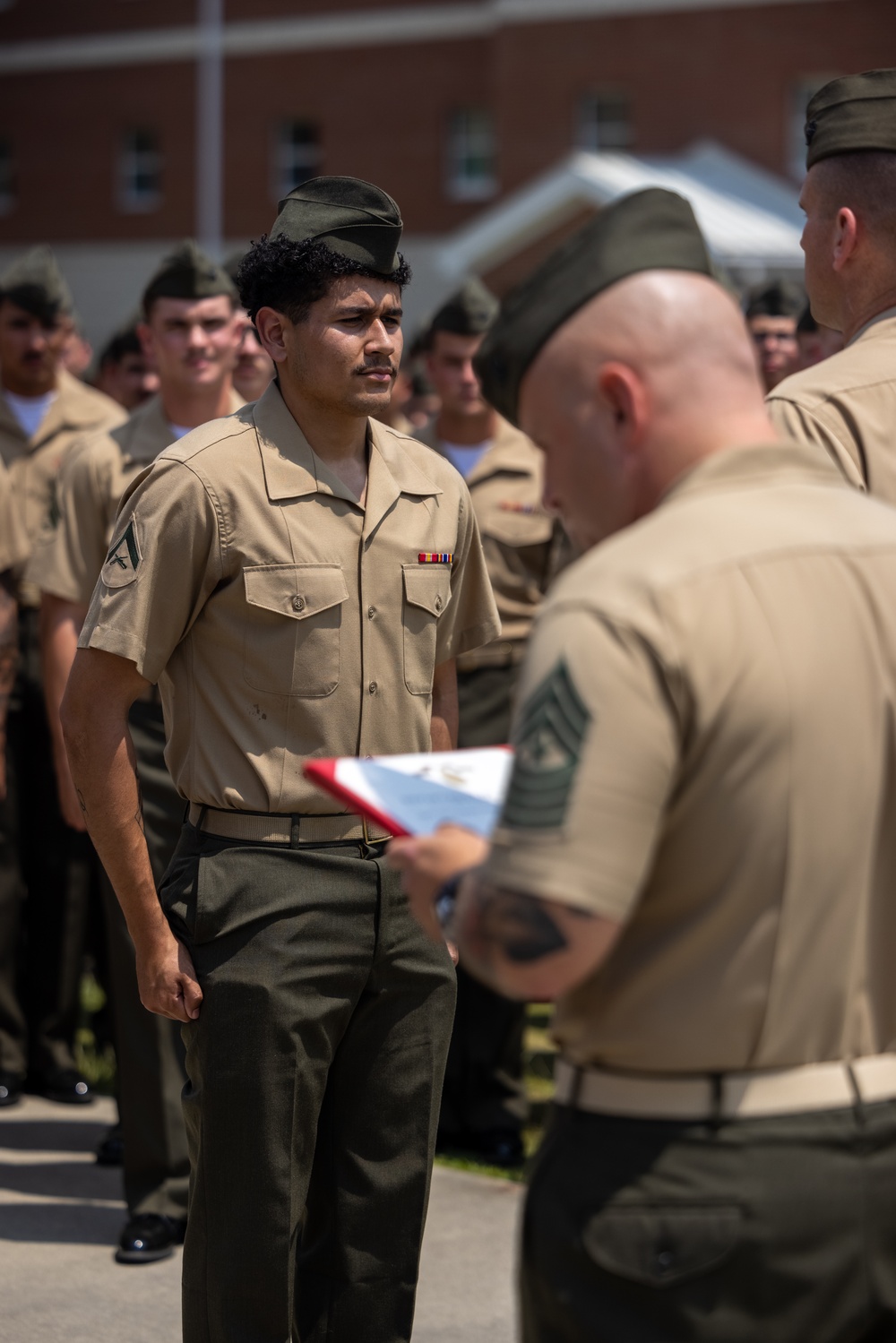 2/8 Marine Awarded NAM for Saving Lives After Vehicle Collision