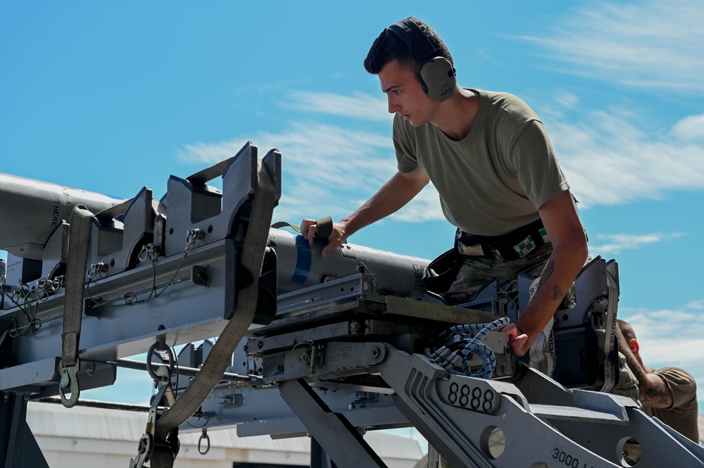 58th Aircraft Maintenance Unit wins second quarter load competition