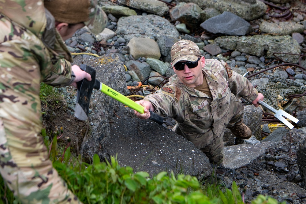 EOD Flight protects Alaska