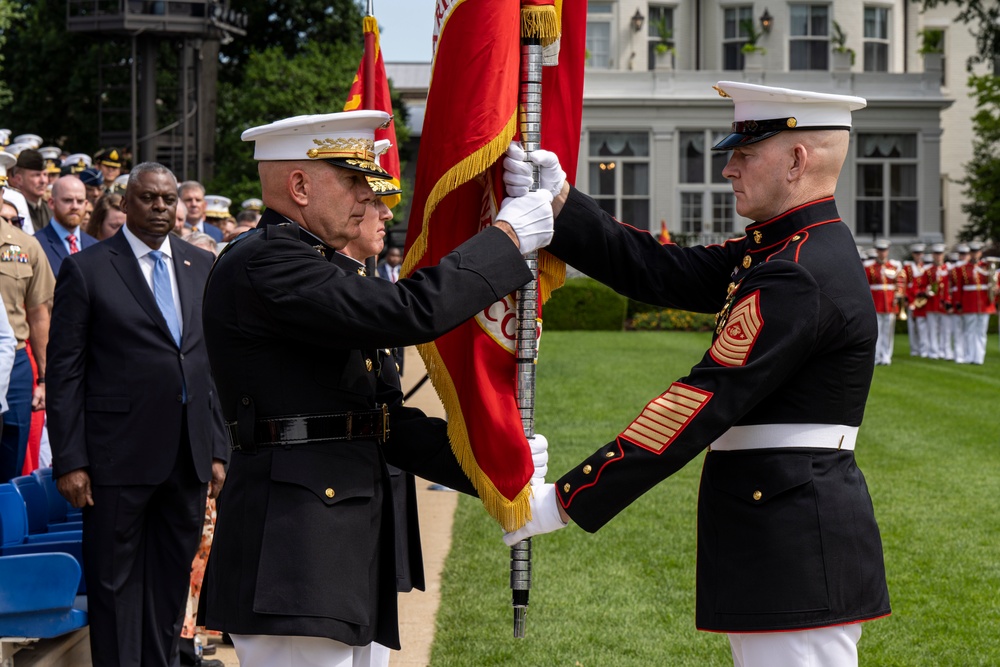 SD Attends CMC Relinquishment of Command Ceremony