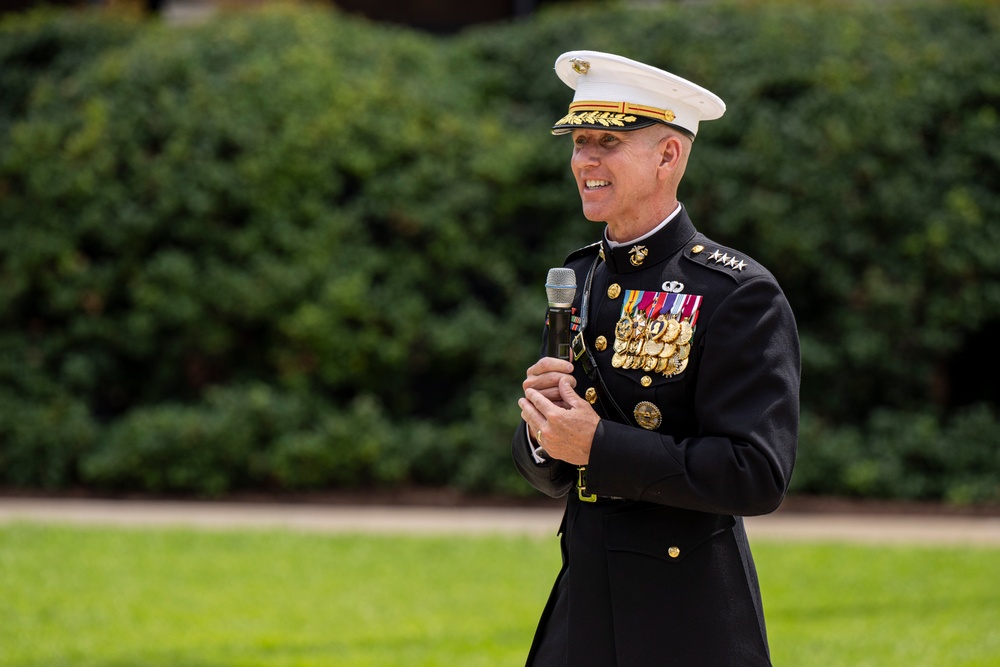 SD Attends CMC Relinquishment of Command Ceremony