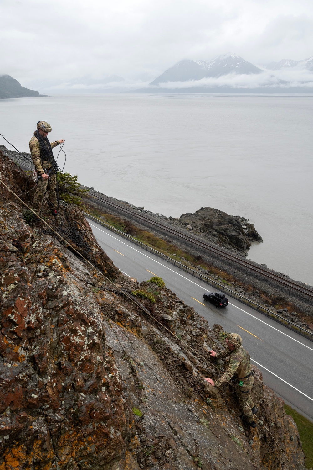 3rd ASOS special warfare Airmen hone mountaineering skills in Alaska