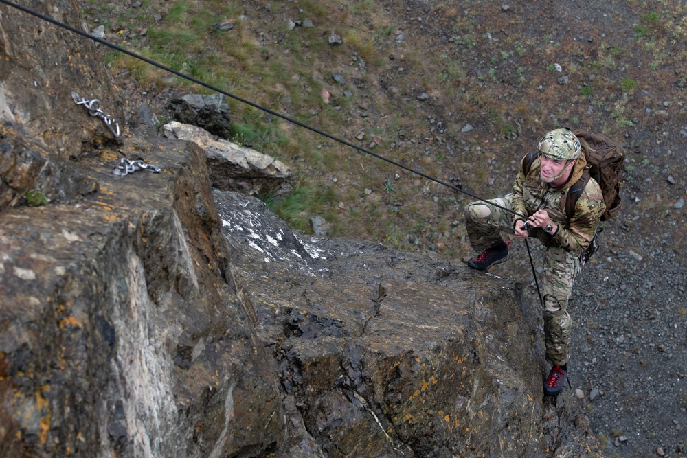 3rd ASOS special warfare Airmen hone mountaineering skills in Alaska