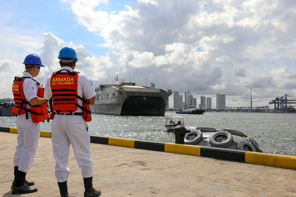 USNS BURLINGTON ARRIVES IN CARTAGENA