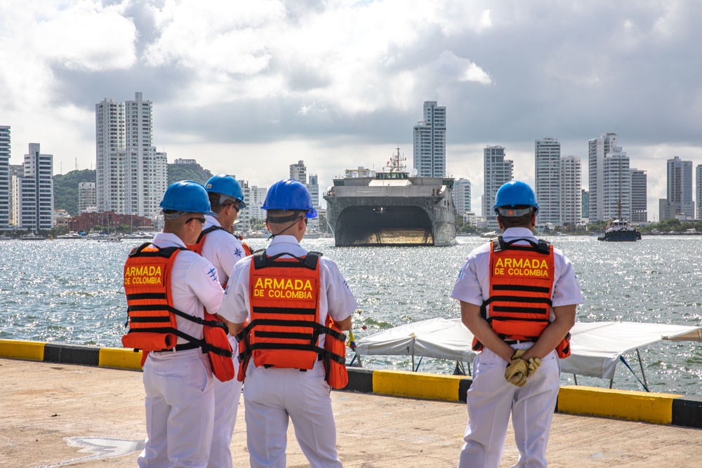 USNS BURLINGTON ARRIVES IN CARTAGENA