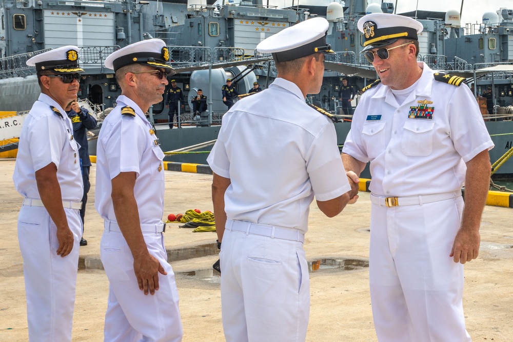 USNS BURLINGTON ARRIVES IN CARTAGENA