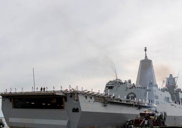 USS Mesa Verde departs on deployment with Bataan ARG