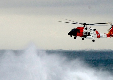 Advanced Helicopter Rescue School conducts training in &quot;Graveyard of the Pacific&quot;