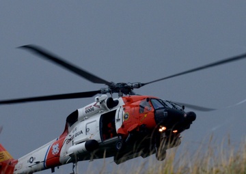 Advanced Helicopter Rescue School conducts training in &quot;Graveyard of the Pacific&quot;