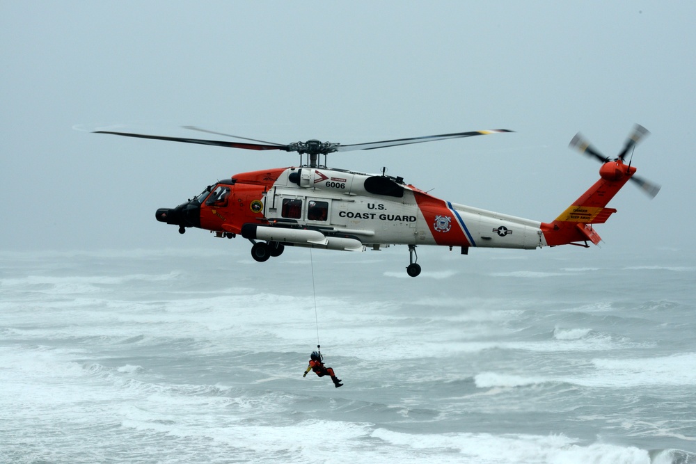 DVIDS - Images - Advanced Helicopter Rescue School conducts training in ...