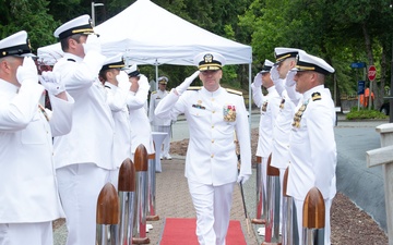 Submarine Group 9 Holds Change of Command Ceremony