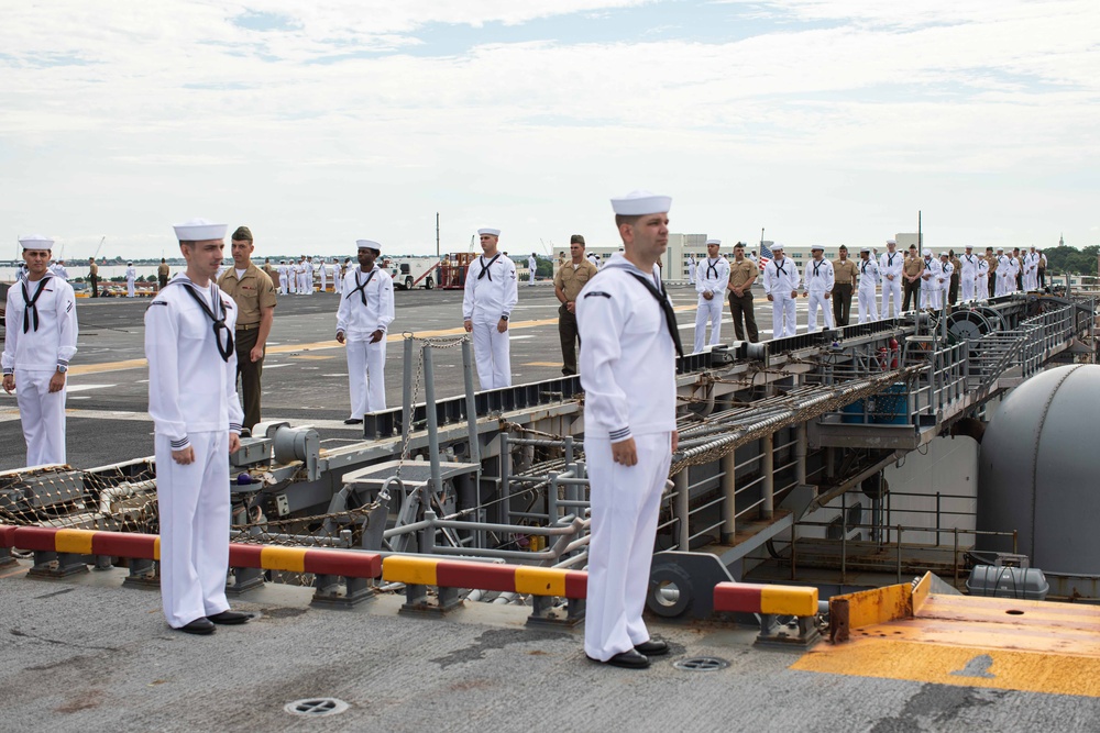 Man the Rails: BAT ARG/26th MEU(SOC) Departs Norfolk For Deployment