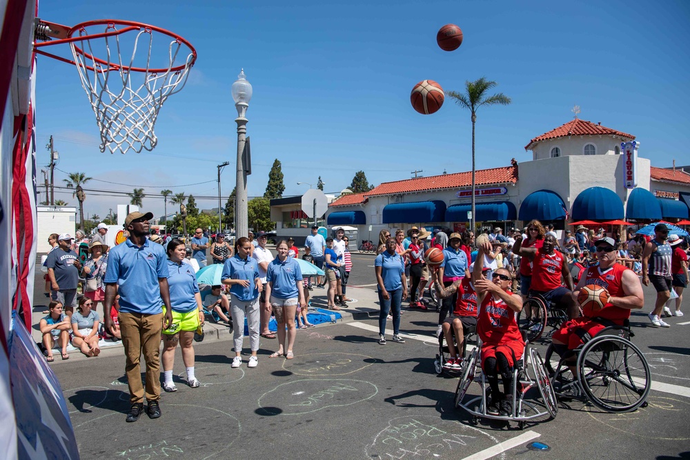 USS Essex Sailors Volunteer at Independence Day Parade