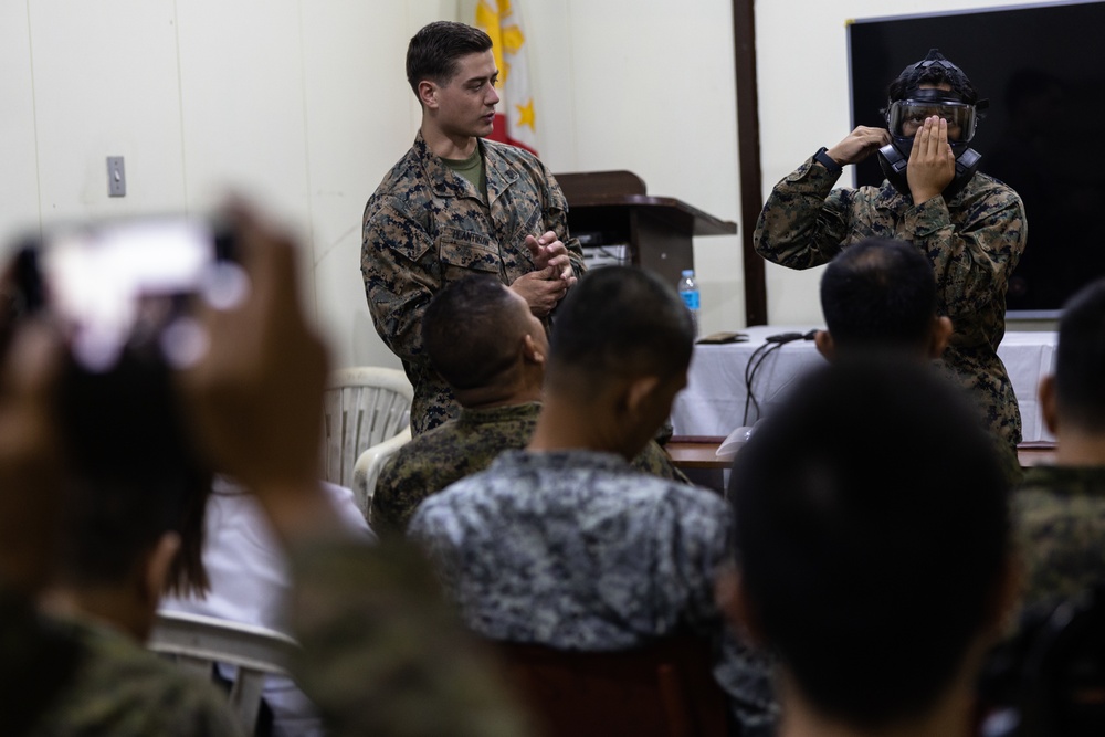 Filipino American U.S. Marine Works alongside Filipino Soldiers during her first time back to Philippines