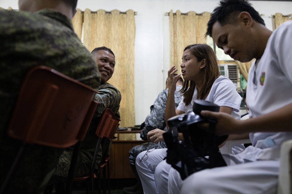 Filipino American U.S. Marine Works alongside Filipino Soldiers during her first time back to Philippines