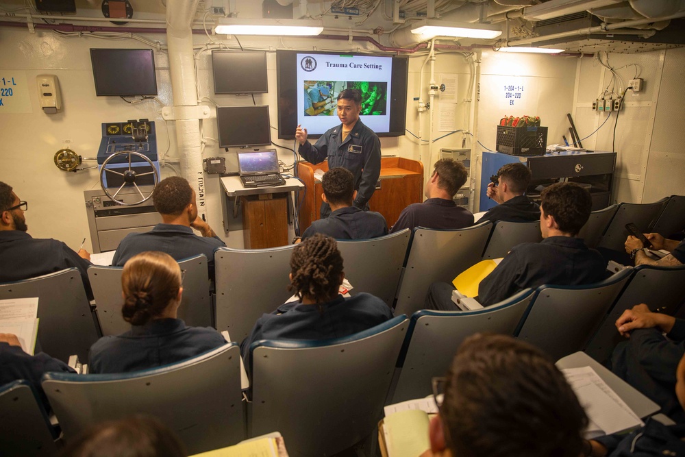 HM2 Tampus Gives Medical Training
