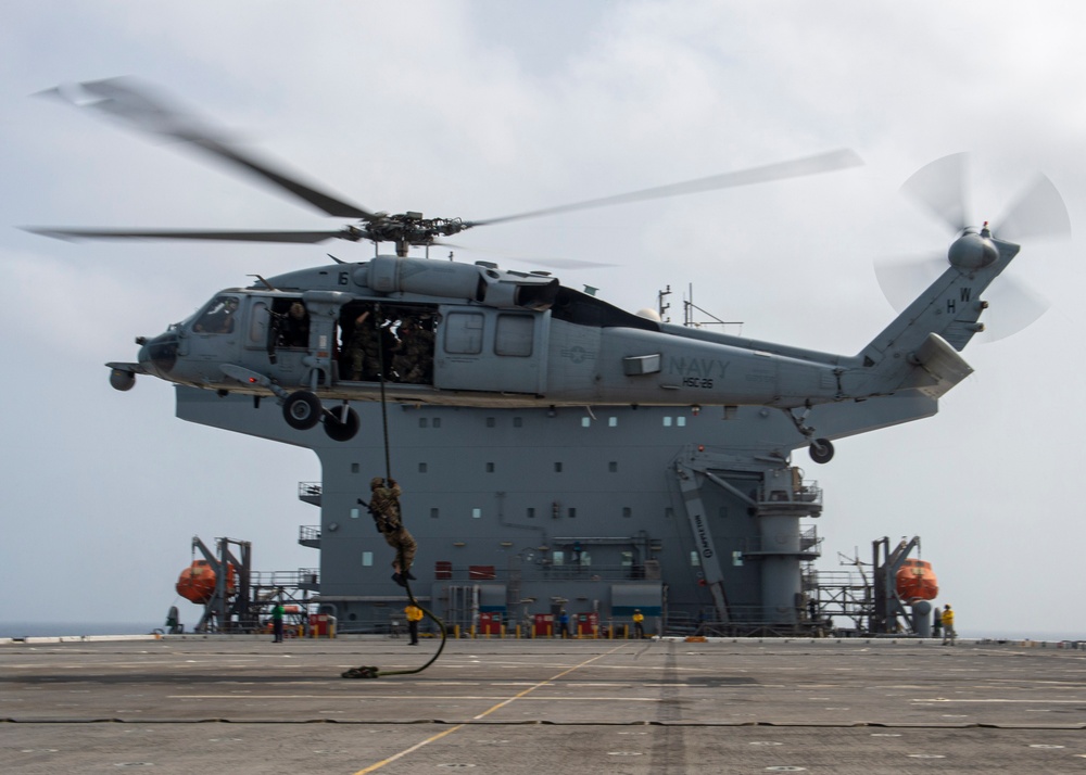 U.S. forces rehearse vessel boarding tactics with USS Lewis B. Puller