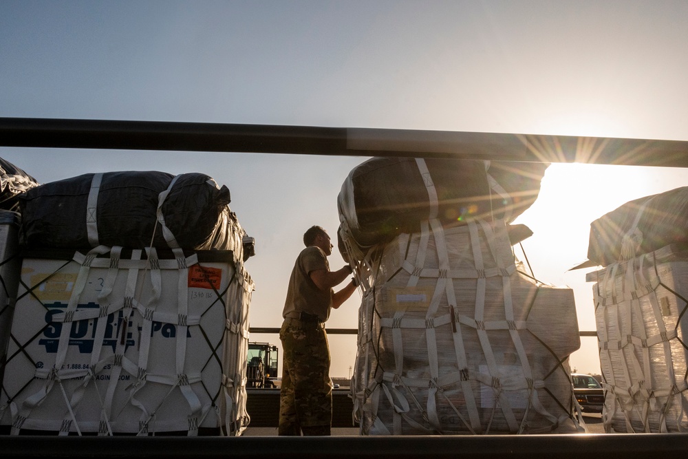 40th EAS teams with 165th Quartermaster Company Parachute Riggers