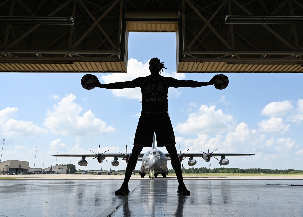 Harlem Globetrotters visit Moody AFB