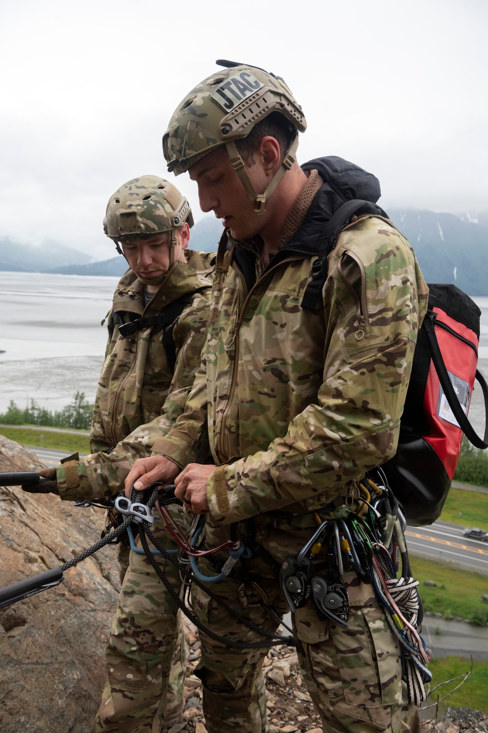 3rd ASOS special warfare Airmen hone mountaineering skills in Alaska