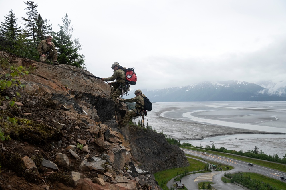 3rd ASOS special warfare Airmen hone mountaineering skills in Alaska