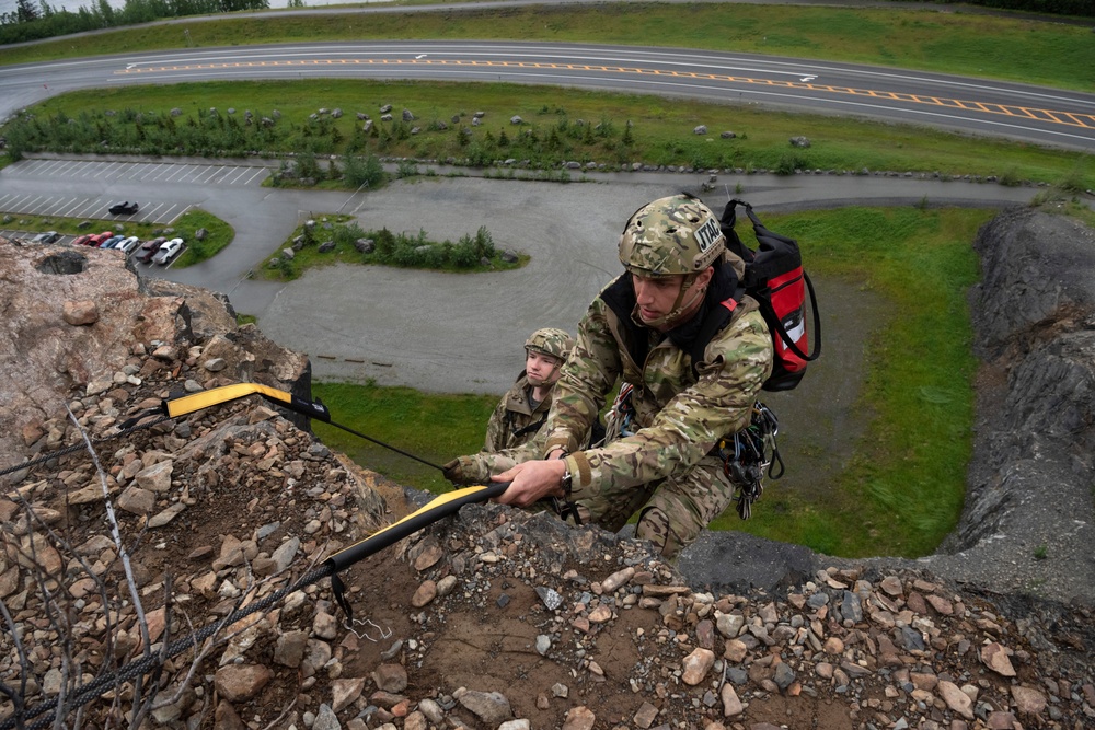 3rd ASOS special warfare Airmen hone mountaineering skills in Alaska