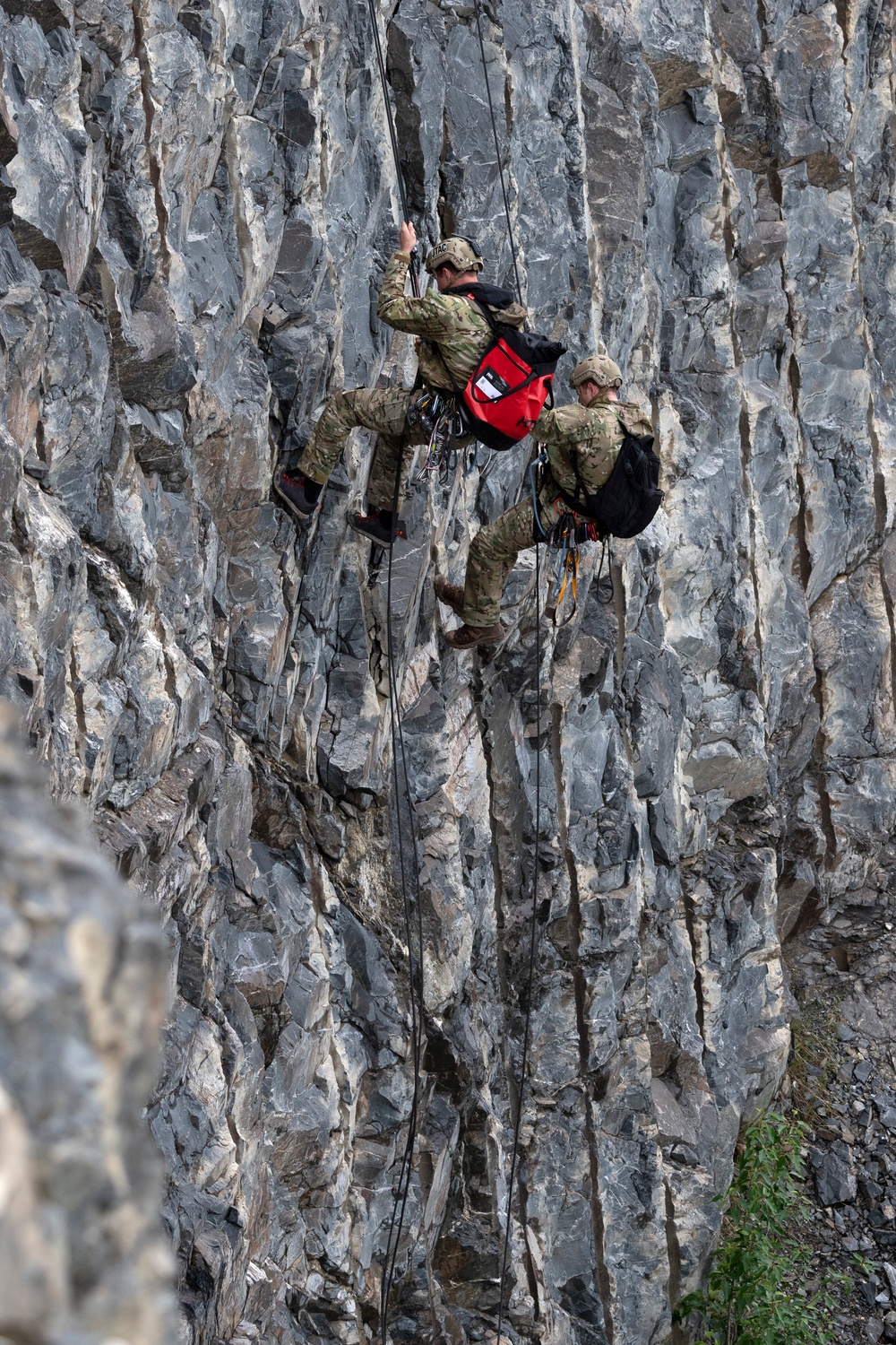 3rd ASOS special warfare Airmen hone mountaineering skills in Alaska
