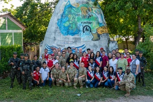 A MV-22 Osprey supporting USAID and JTF-Haiti delivers aid supplies in Troirac