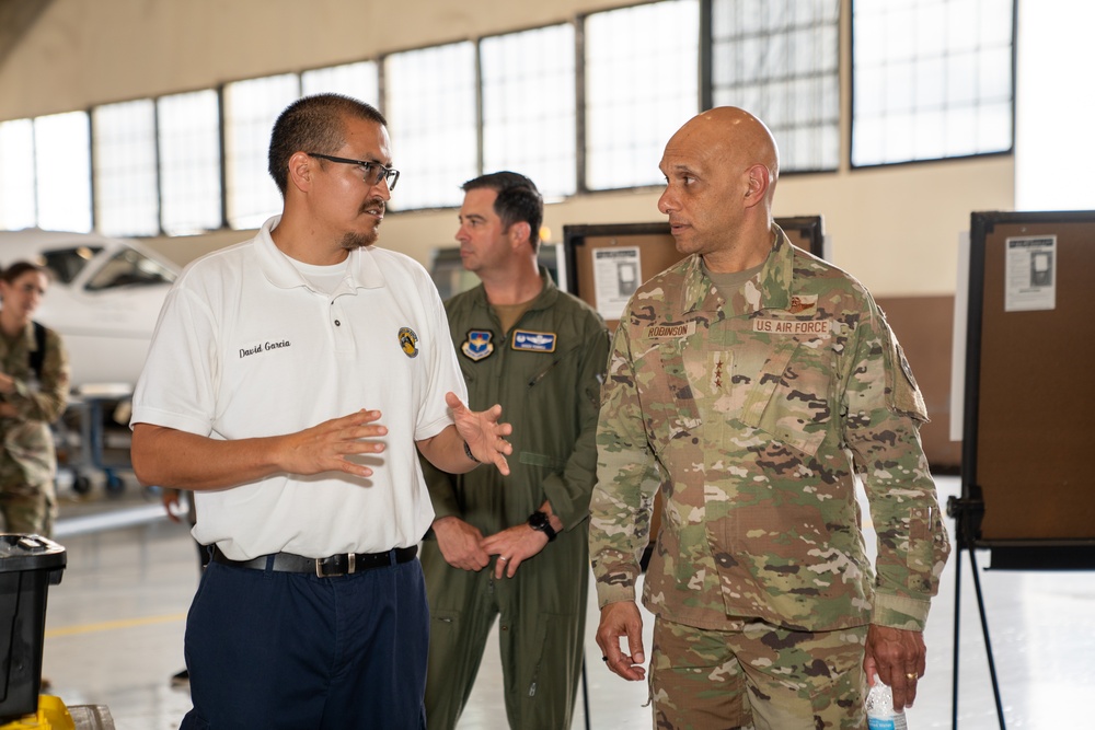 Lt. Gen. Robinson visits Randolph Air Force Base