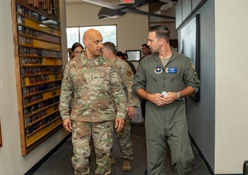 Lt. Gen. Robinson visits Randolph Air Force Base