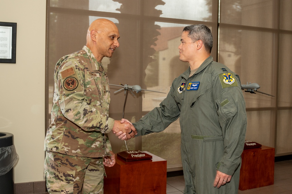 Lt. Gen. Robinson visits Randolph Air Force Base