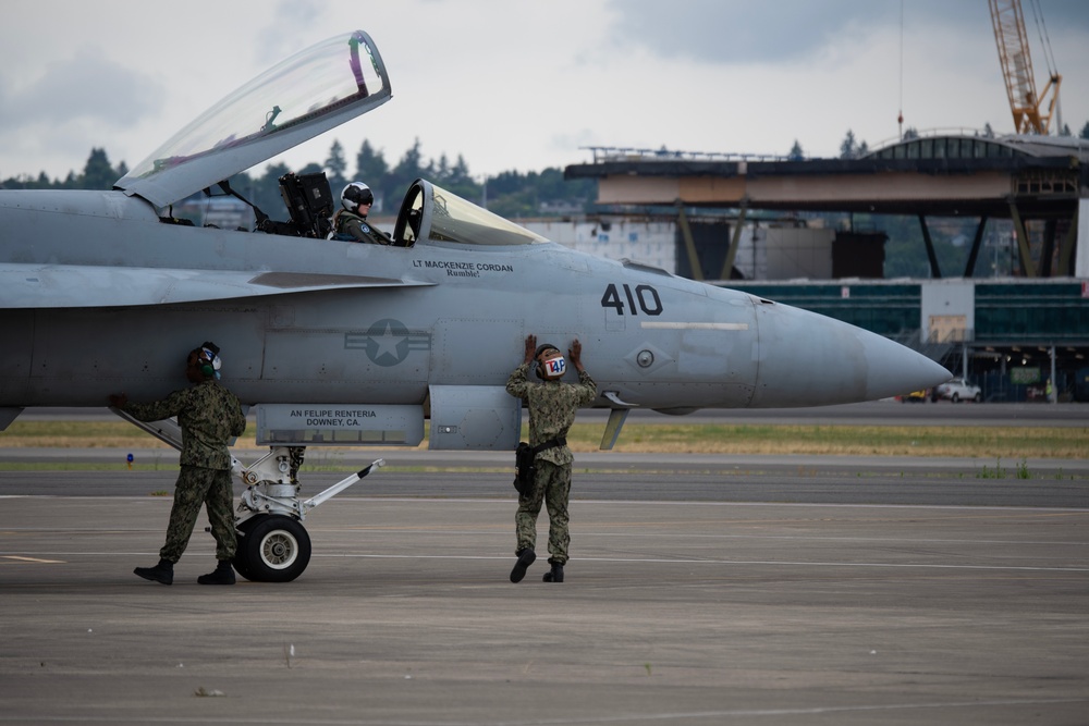 123rd FS conducts DACT with 194th FS and the U.S. Navy's VFA-136