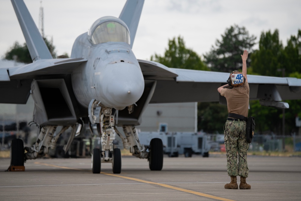 123rd FS conducts DACT with 194th FS and the U.S. Navy's VFA-136