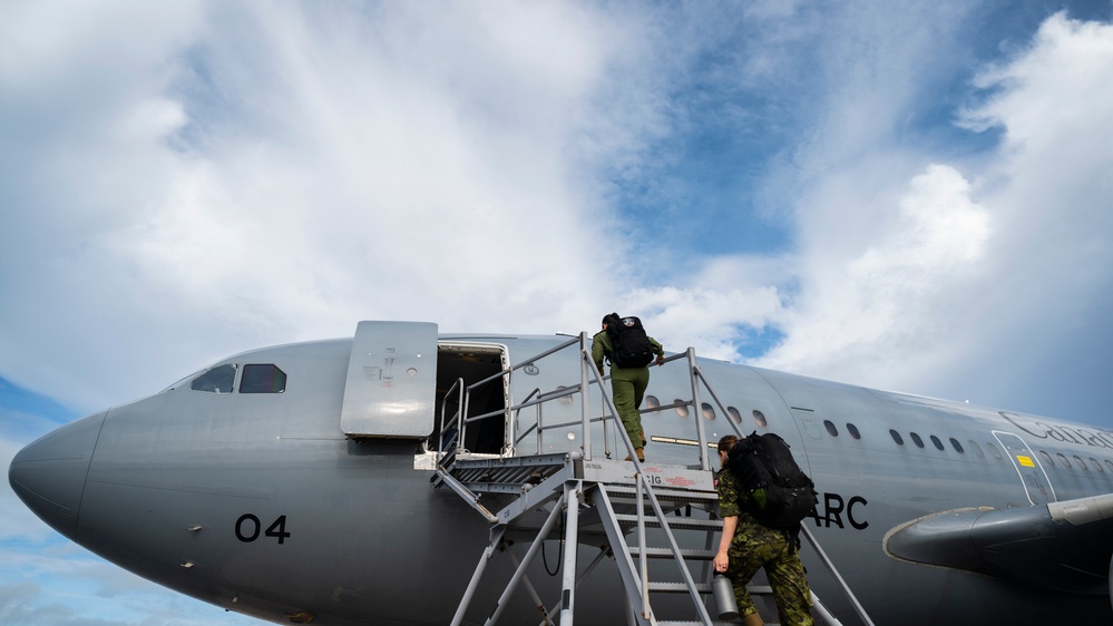 RCAF supports USMC refueling operation during Mobility Guardian 23