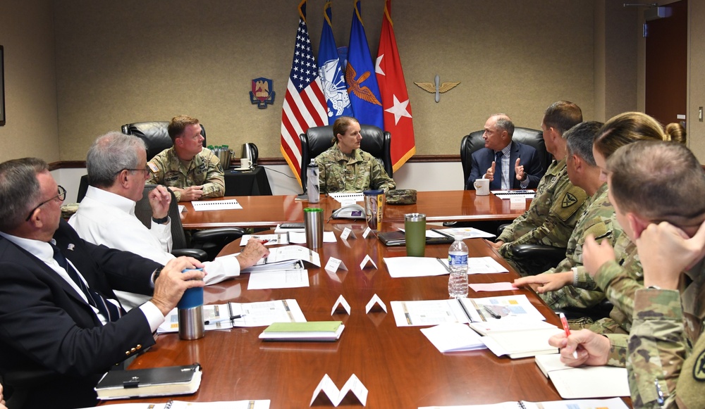 MG Schmidt visit to USAACE