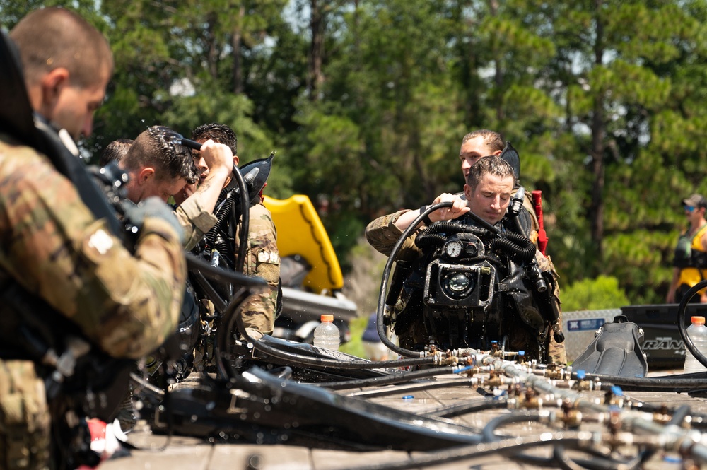 Dive Students Clean Equipment